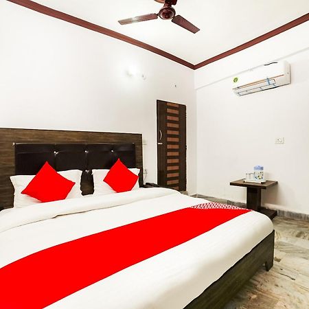 Oyo Hotel Konark Inn Bareilly Exterior foto